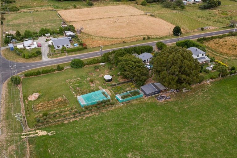 Photo of property in 91 Stanly Street, Eketahuna, 4900