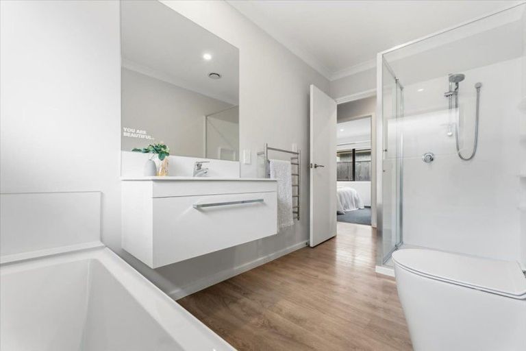 Photo of property in 122 Union Drive, Papamoa, 3118