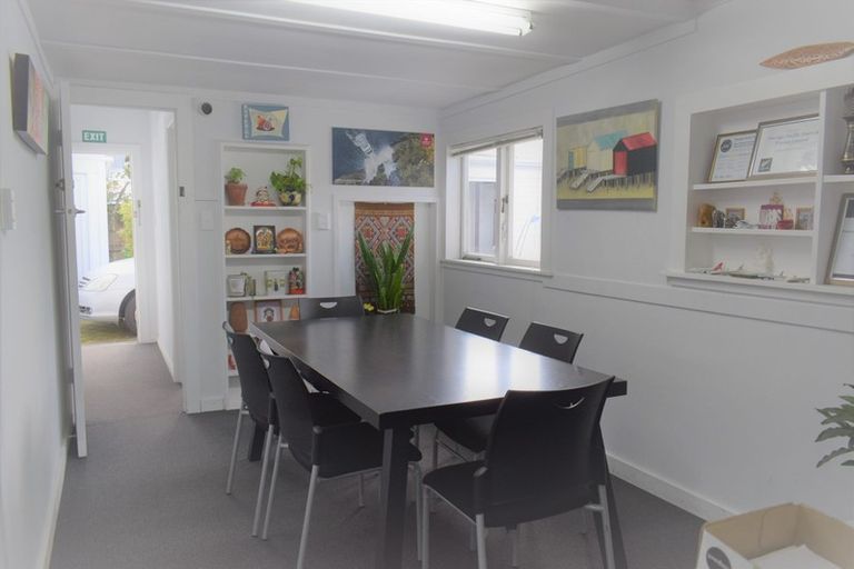 Photo of property in 57 Omahu Road, Greenlane, Auckland, 1051