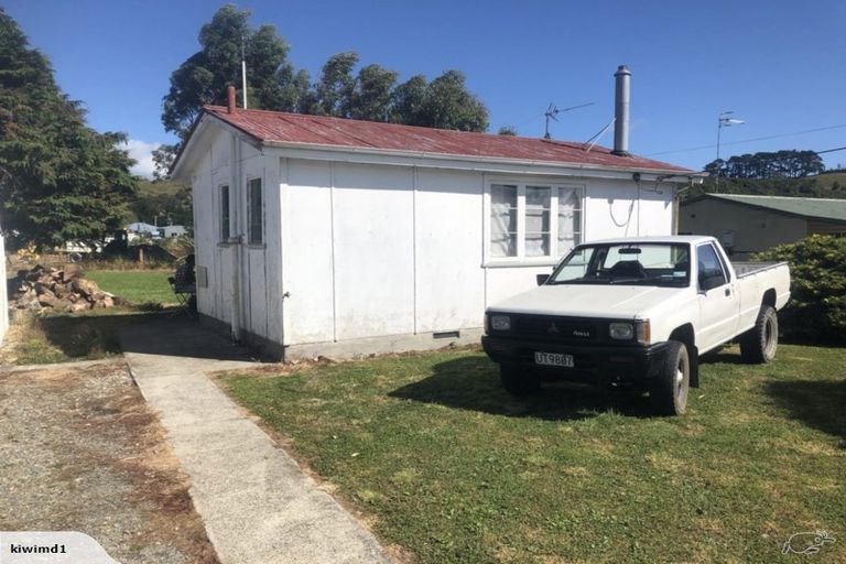 Photo of property in 4 Stanly Street, Eketahuna, 4900