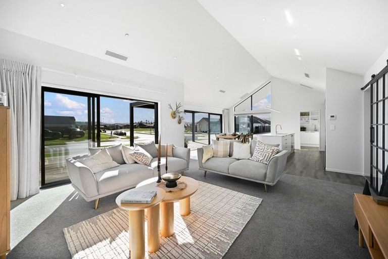 Photo of property in 9 Rose Leigh Drive, Cambridge, 3434