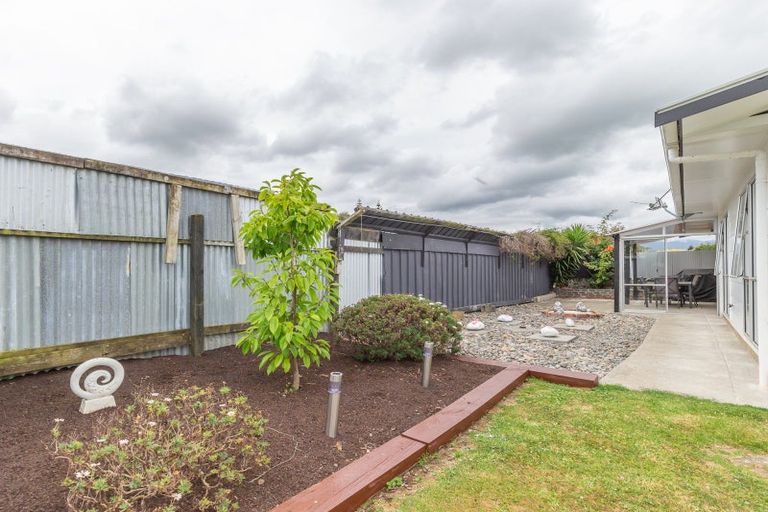 Photo of property in 13 Morgan Crescent, Levin, 5510