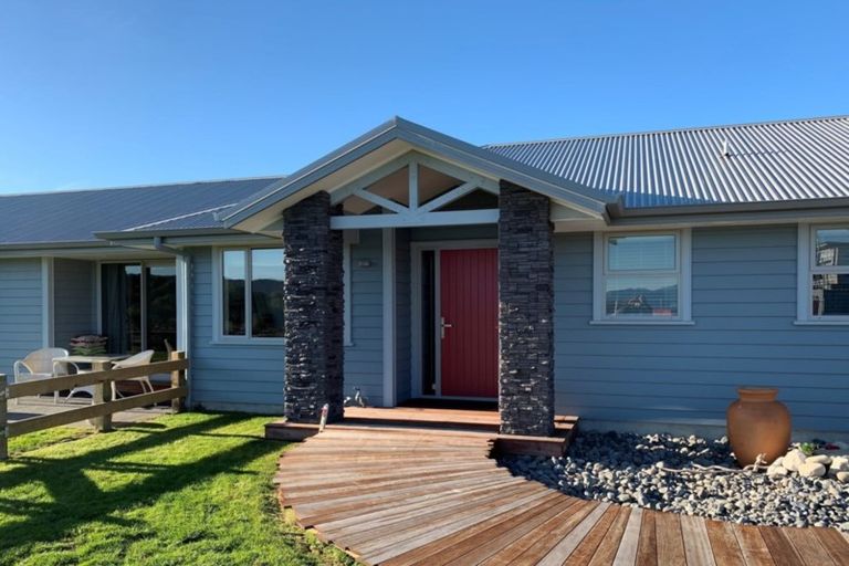 Photo of property in 46 Montgomery Crescent, Kinloch, Taupo, 3377