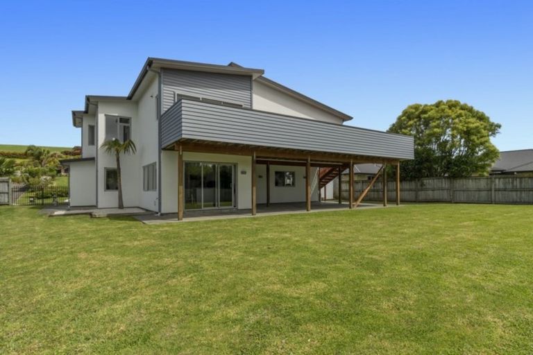 Photo of property in 12 Haden Place, Omokoroa, 3114