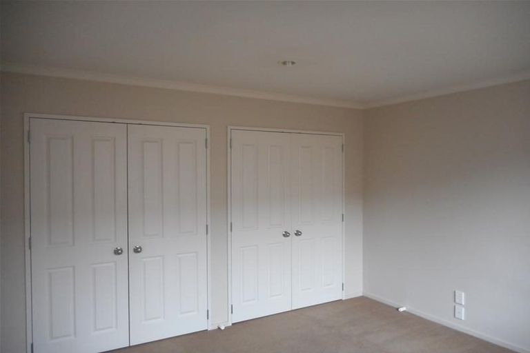 Photo of property in 182 Keri Vista Rise, Papakura, 2110