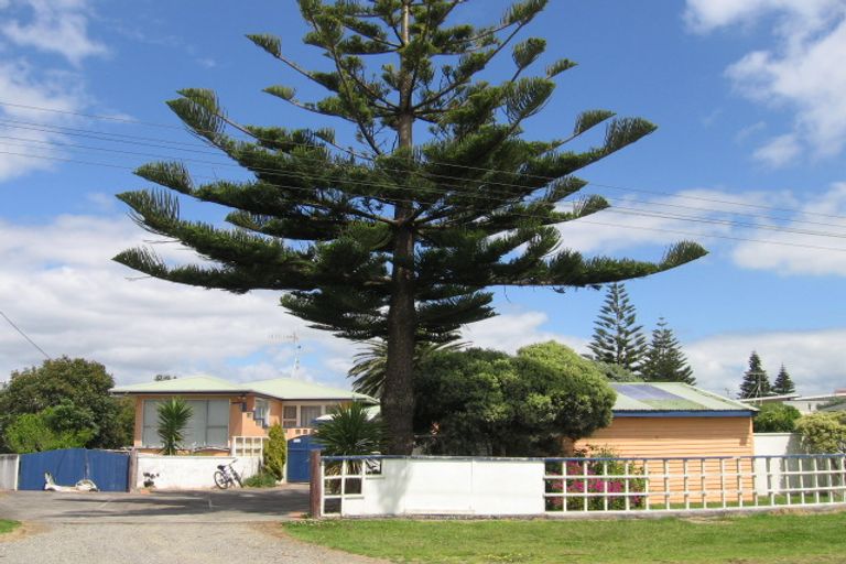 Photo of property in 34 Broadway Road, Waihi Beach, 3611