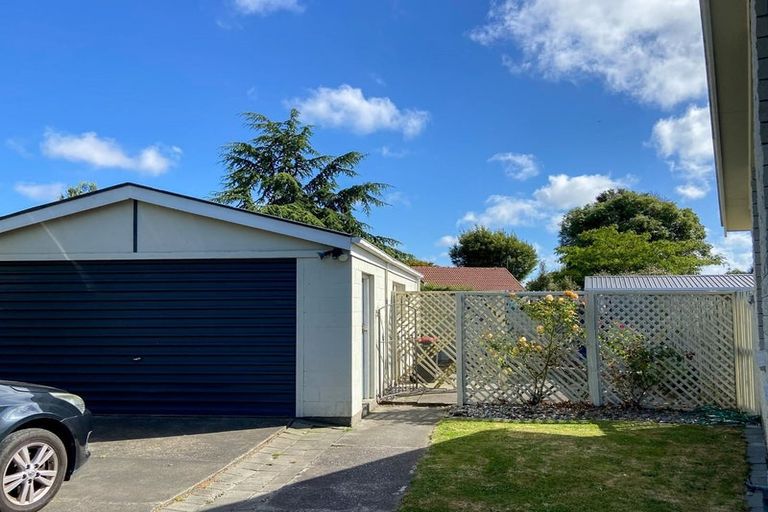 Photo of property in 14 Mckellar Place, Hornby, Christchurch, 8042