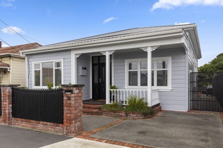Photo of property in 39 Queen Street, Petone, Lower Hutt, 5012