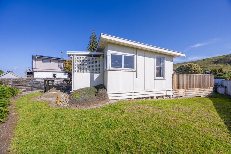 Photo of property in 9 Ohinemuhu Road, Porangahau, 4293