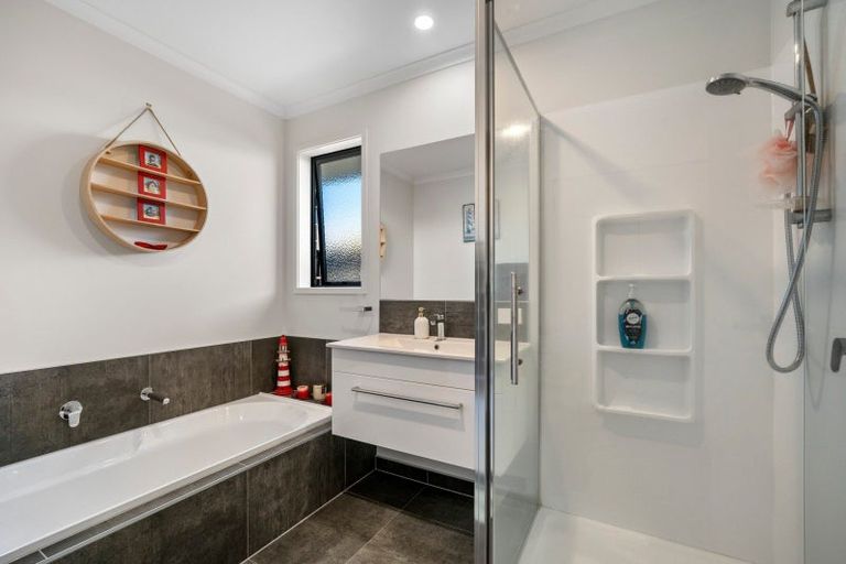 Photo of property in 11 Eastbank Drive, Katikati, 3129