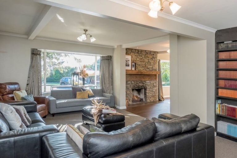 Photo of property in 19 Stuart Street, Levin, 5510