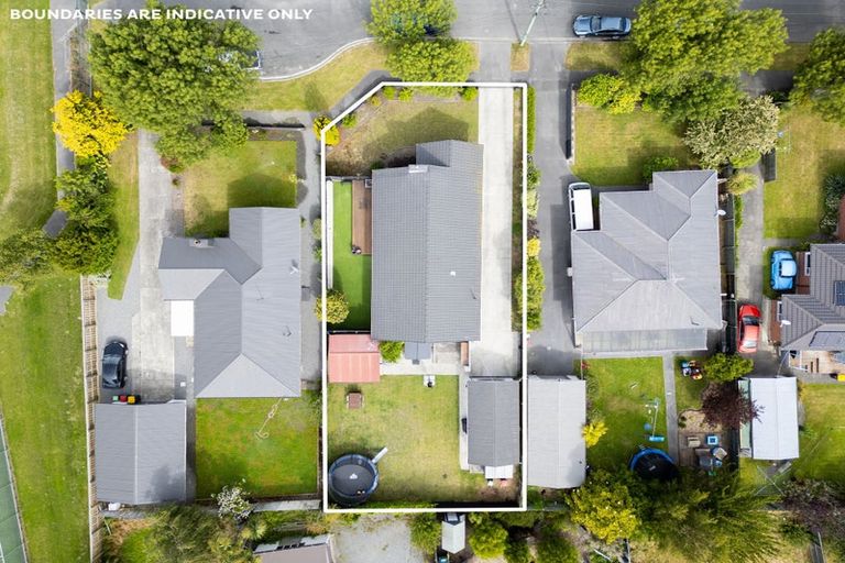 Photo of property in 45 Emlyn Place, Avondale, Christchurch, 8061