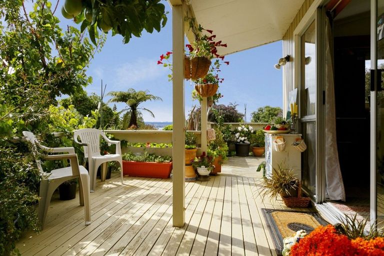 Photo of property in 7b Isobel Street, Acacia Bay, Taupo, 3330