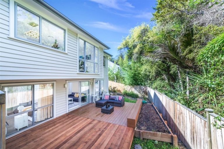 Photo of property in 102a Beach Road, Castor Bay, Auckland, 0620