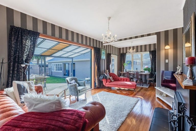 Photo of property in 79 Latham Street, Marewa, Napier, 4110