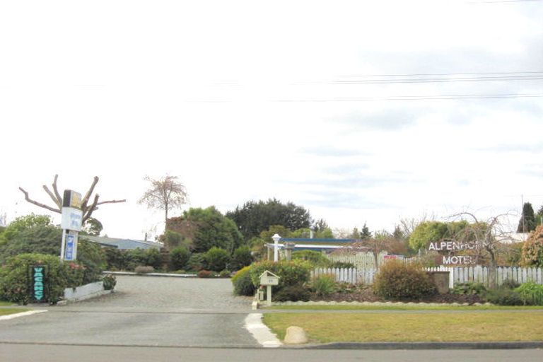 Photo of property in 33 Quintin Drive, Te Anau, 9600