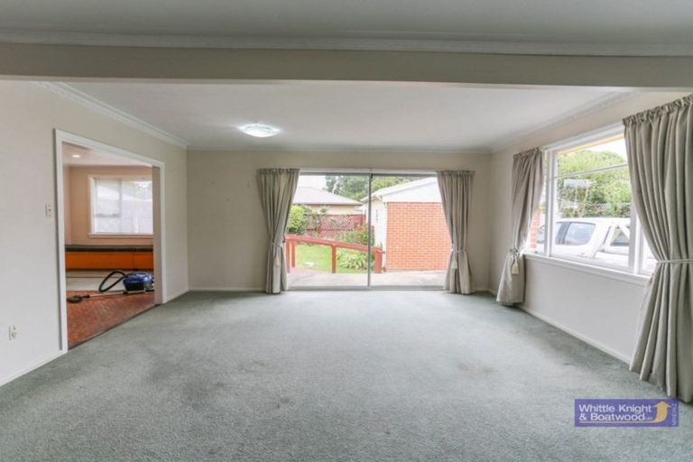 Photo of property in 11 Mottram Street, Redwood, Christchurch, 8051