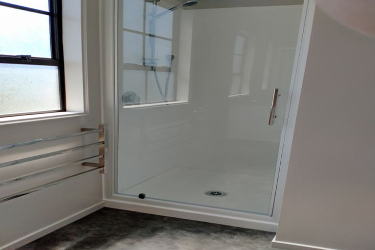 Photo of property in 12 Ashworth Street, Alexandra, 9320