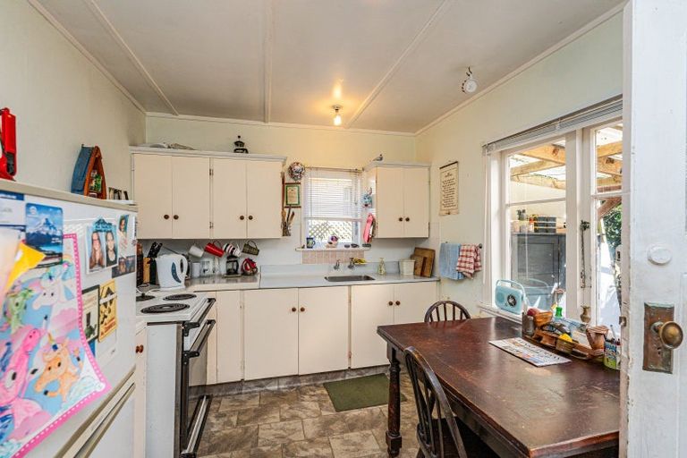 Photo of property in 5 Gawler Street, Te Horo Beach, Otaki, 5581