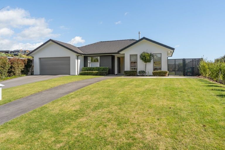 Photo of property in 18 Fernbrook Drive, Hurworth, New Plymouth, 4310