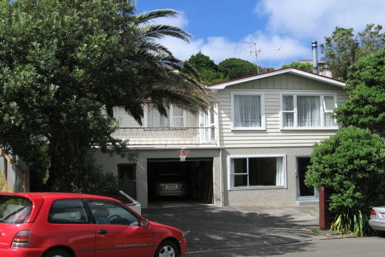 Photo of property in 8 Baffin Grove, Kingston, Wellington, 6021