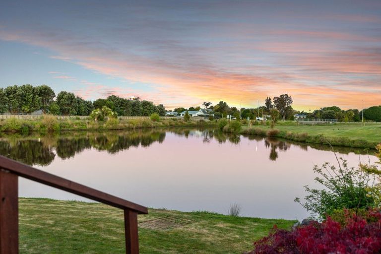 Photo of property in 166 Oriental Parade, Papamoa Beach, Papamoa, 3118