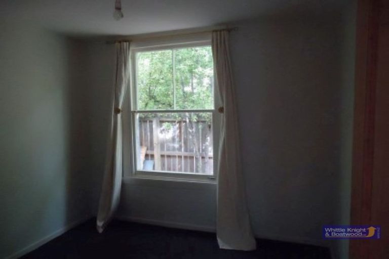 Photo of property in 30 Taupata Street, Redcliffs, Christchurch, 8081