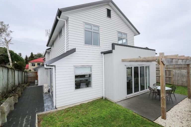 Photo of property in 4/1 Hibiscus Avenue, Hamilton Lake, Hamilton, 3204