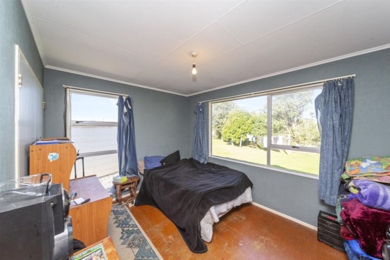 Photo of property in 13 Hughson Place, Opunake, 4616