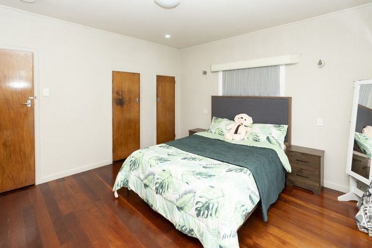 Photo of property in 11 Forest Lake Road, Forest Lake, Hamilton, 3200