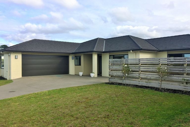 Photo of property in 18 Pyne Crescent, Pokeno, 2402