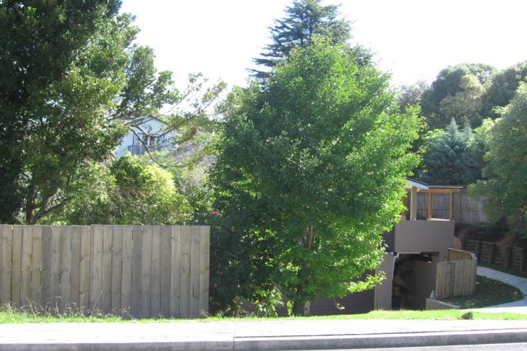 Photo of property in 2/41 Lyons Avenue, Murrays Bay, Auckland, 0630