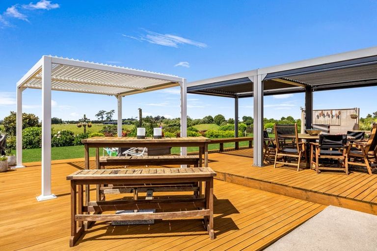 Photo of property in 98 Pitt Road, Hillsborough, New Plymouth, 4372