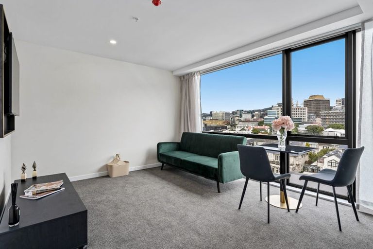 Photo of property in Proximity Apartment Hotel, 902/172 Thorndon Quay, Pipitea, Wellington, 6011