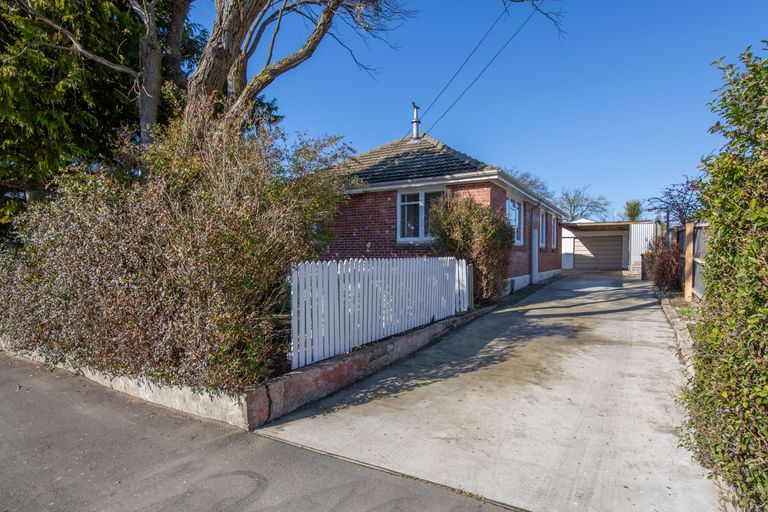 Photo of property in 22 Eureka Street, Aranui, Christchurch, 8061
