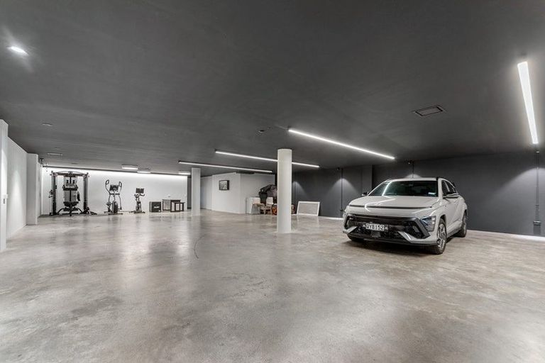 Photo of property in 146 Glandovey Road, Strowan, Christchurch, 8052