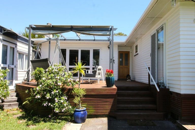 Photo of property in 8 Nicolas Avenue, Glen Eden, Auckland, 0602