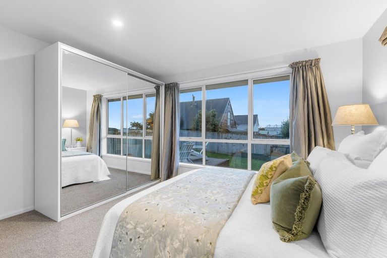 Photo of property in 5 Gilders Grove, Heathcote Valley, Christchurch, 8022