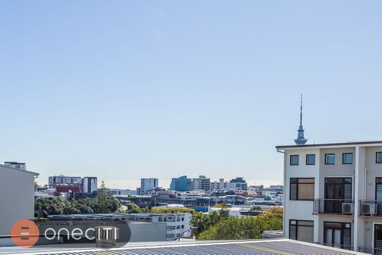 Photo of property in 2n/20 Charlotte Street, Eden Terrace, Auckland, 1021