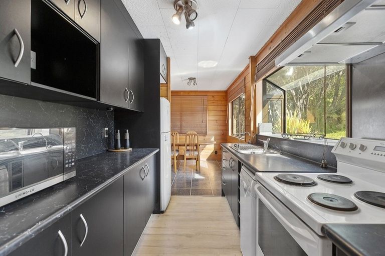 Photo of property in 37 Westhaven Drive, Tawa, Wellington, 5028