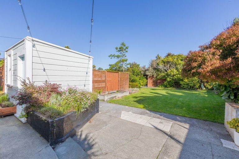Photo of property in 100 Vigor Brown Street, Napier South, Napier, 4110
