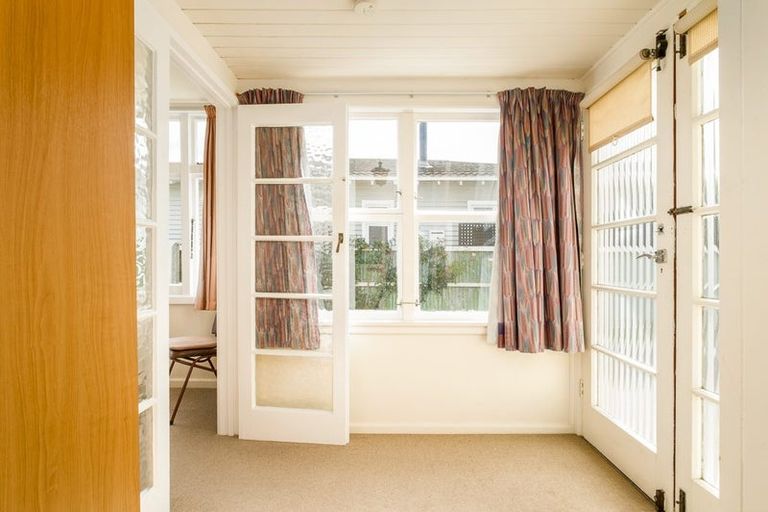 Photo of property in 65 Martin Avenue, Beckenham, Christchurch, 8023