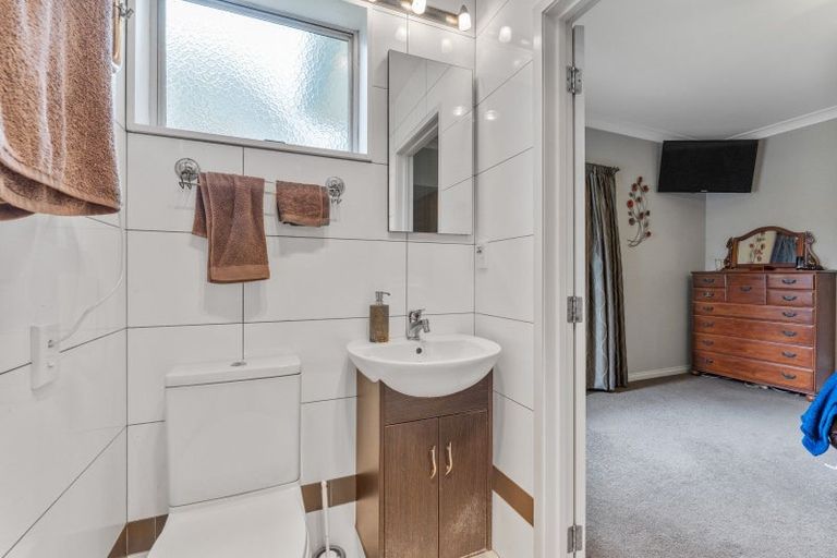 Photo of property in 79 Pahiatua Street, Hokowhitu, Palmerston North, 4410