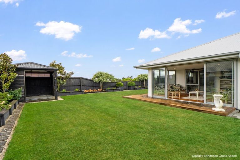 Photo of property in 22 Sequoia Way, Rangiora, 7400