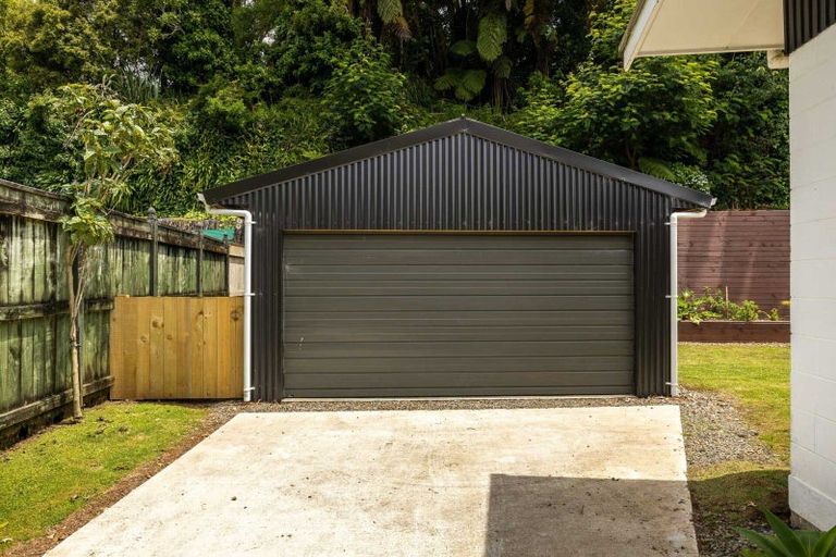 Photo of property in 5f Bromley Place, Westown, New Plymouth, 4310
