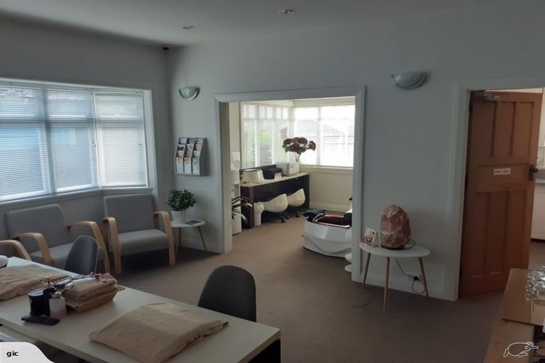 Photo of property in 162 Clarence Street, Riccarton, Christchurch, 8011