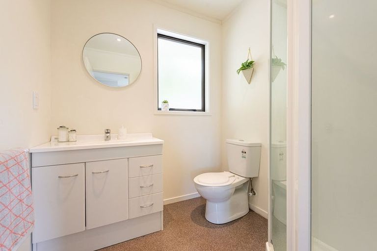 Photo of property in 65 Allington Road, Karori, Wellington, 6012