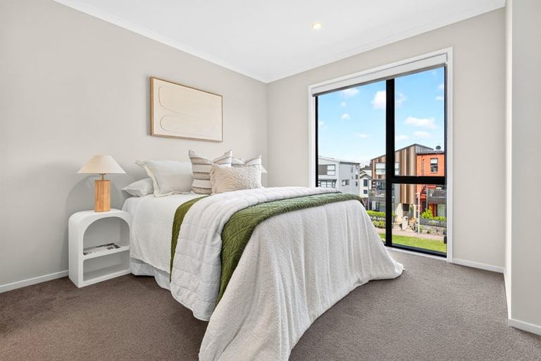 Photo of property in 46 Hobsonville Point Road, Hobsonville, Auckland, 0616