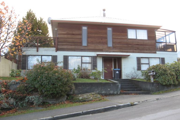 Photo of property in 1 Salmond Place, Queenstown, 9300