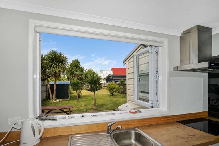 Photo of property in 61 Russell Street, Westport, 7825